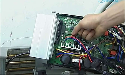 佛山市美的空调电话是多少